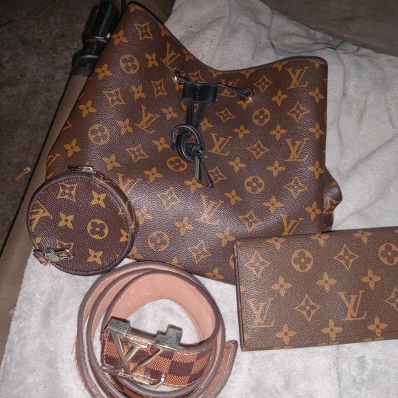 Louis Vuitton Monogram Brown Men's Accessory Set - Picture 1 of 1